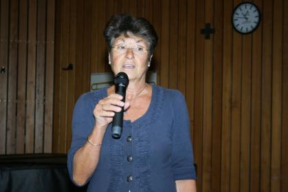 Frau Erös informiert die 9.Klassen.