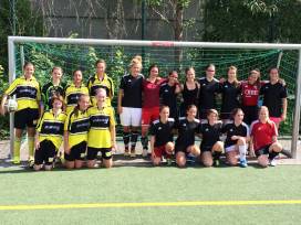 Neue Mädchen-Fussballmannschaft