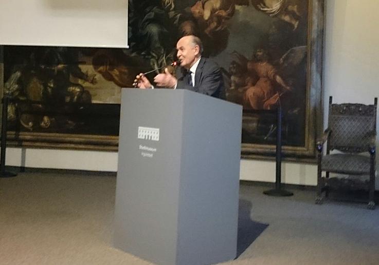 Schülerakademie erkundet historische Brücken zwischen Bayern und China