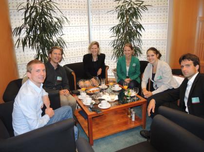 Das Seminar zu Besuch bei Frau Dr. Niebler im Europaparlament