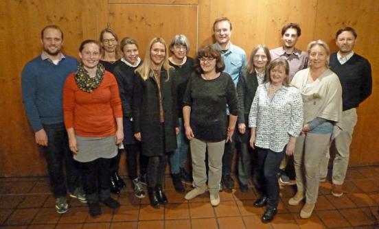 von links nach rechts: Dr. Markus Meier, Jutta Krach (Kassier), Barbara Claus (Kassenprüferin), Christina Hofmann, Christa Fleisch, Sabine Gutz, Regina Tratz, Michael Schmidt (Schriftführer), Brigitte Krach (Vorsitzende), Irene Escherle, Markus Weidendorfer, Ursula Stachel (stellv. Vorsitzende), Dr. Jörg Steinwagner. Leider nicht auf dem Bild: Irene Oberle, Juliane Schulz, Sabine Meier (Kassenprüfer)