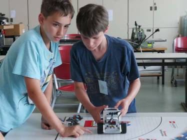 Apian Schüler beim Robotics Wettbewerb der Region 10