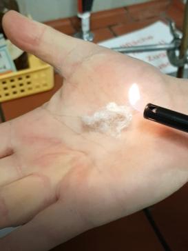 Entzünden von Nitrocellulose