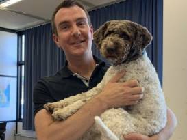 Rudi und sein Herrchen bei Radio IN