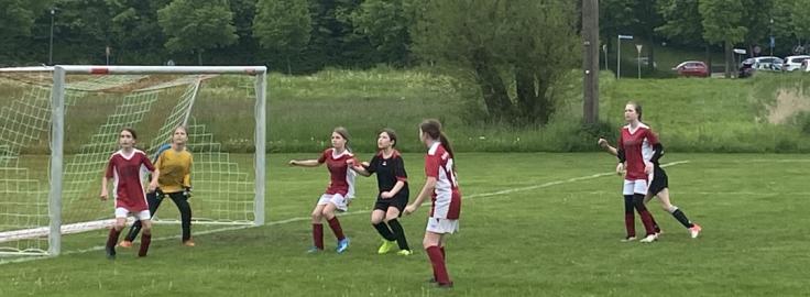 Fußball Mädels des Apian-Gymnasiums
