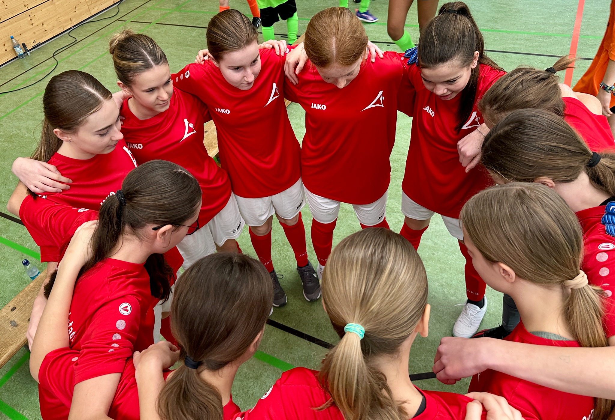 APIAN Gymnasium - Apiankickerinnen belegen Platz 5 beim Futsal-Cup der ...