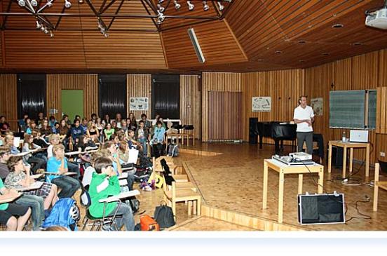 Pater Manfred Oßner berichtet von seinem Leben im Kongo