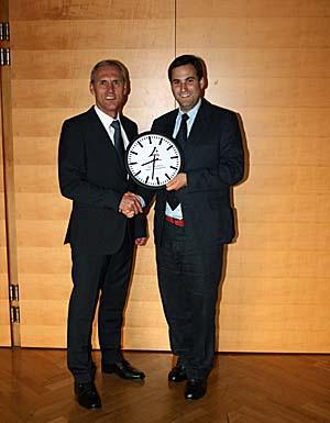 Freundeskreis stiftet Apian-Uhren