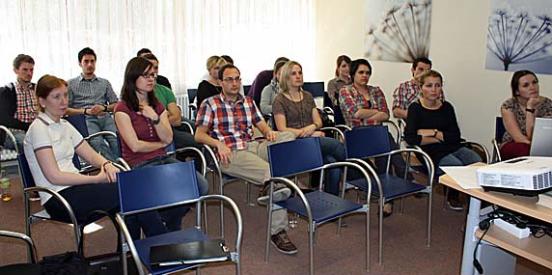 Studienreferendare informieren sich über die "Erziehungs- und Familienberatung"