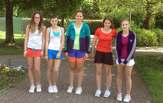 Hallentennis trotz Sonnenschein