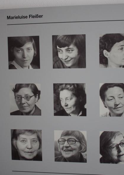 Deutschkurs besucht Ausstellung im Fleißerhaus.